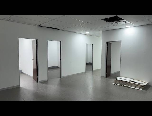 202M² OFFICE TO LET IN GLENWOOD